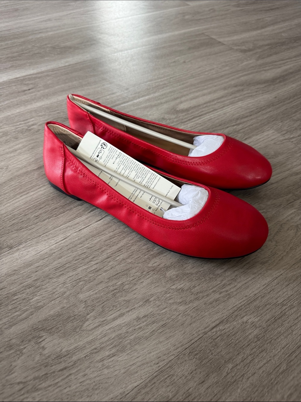 Classic Red Leather Ballet Flats for Everyday Wear